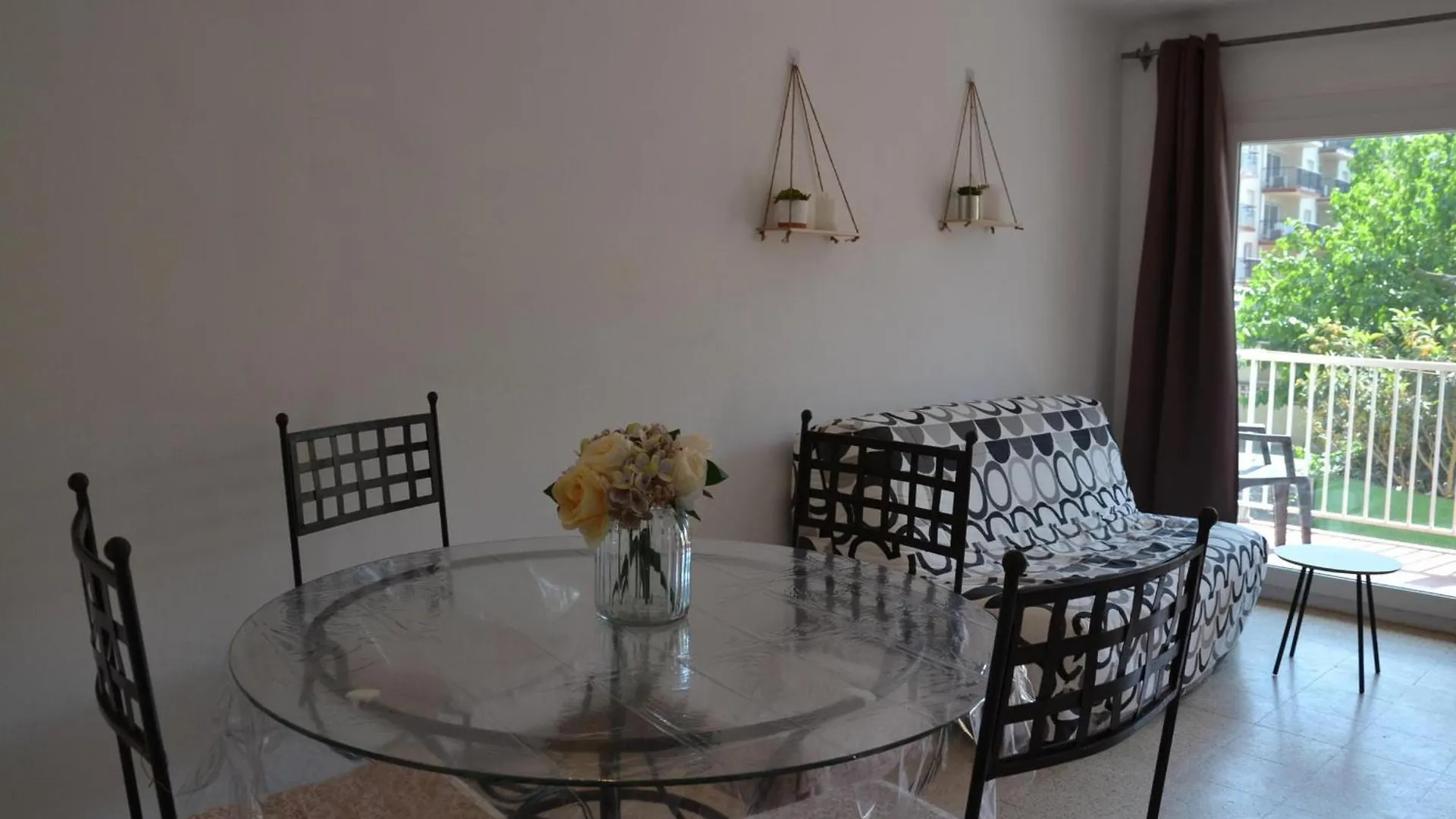 Apartamento Economico Cerca De La Playa, Con Terraza Y Parking En L'Estartit - Es-323-48 0*,  Spain