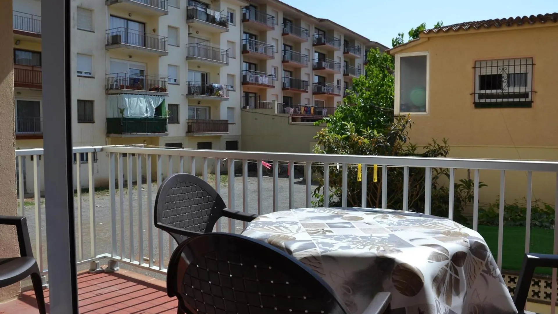 Apartment Apartamento Economico Cerca De La Playa, Con Terraza Y Parking En L'Estartit - Es-323-48
